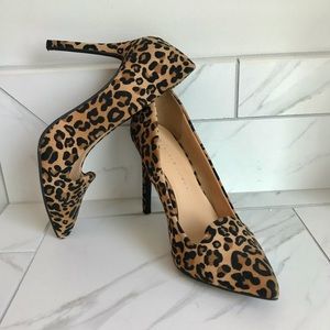 LC Lauren Conrad heels Size US 7 MED